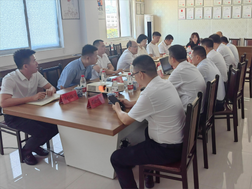 政協(xié)楊義壇副主席蒞臨指導(dǎo)，調(diào)研企業(yè)金融情況的圖片